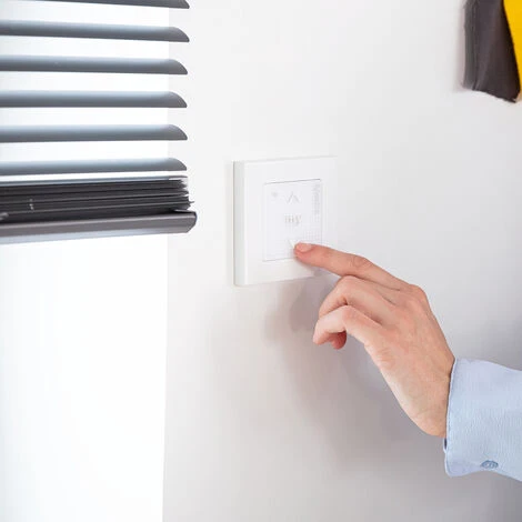 Somfy 9015022 - Cadre Blanc Laqué Pour Commande Murale Smoove - Blanc 5 Somfy 9015022 - Cadre Blanc Laqué Pour Commande Murale Smoove - Blanc – Image 3